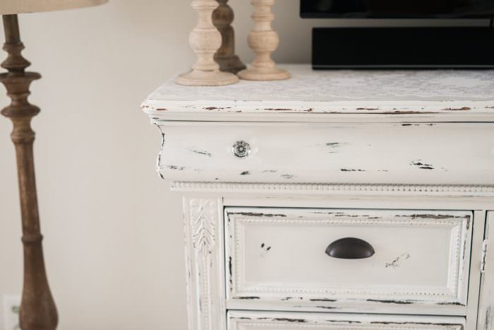 Diy Distressed Tv Console Cabinet Lynzy Co