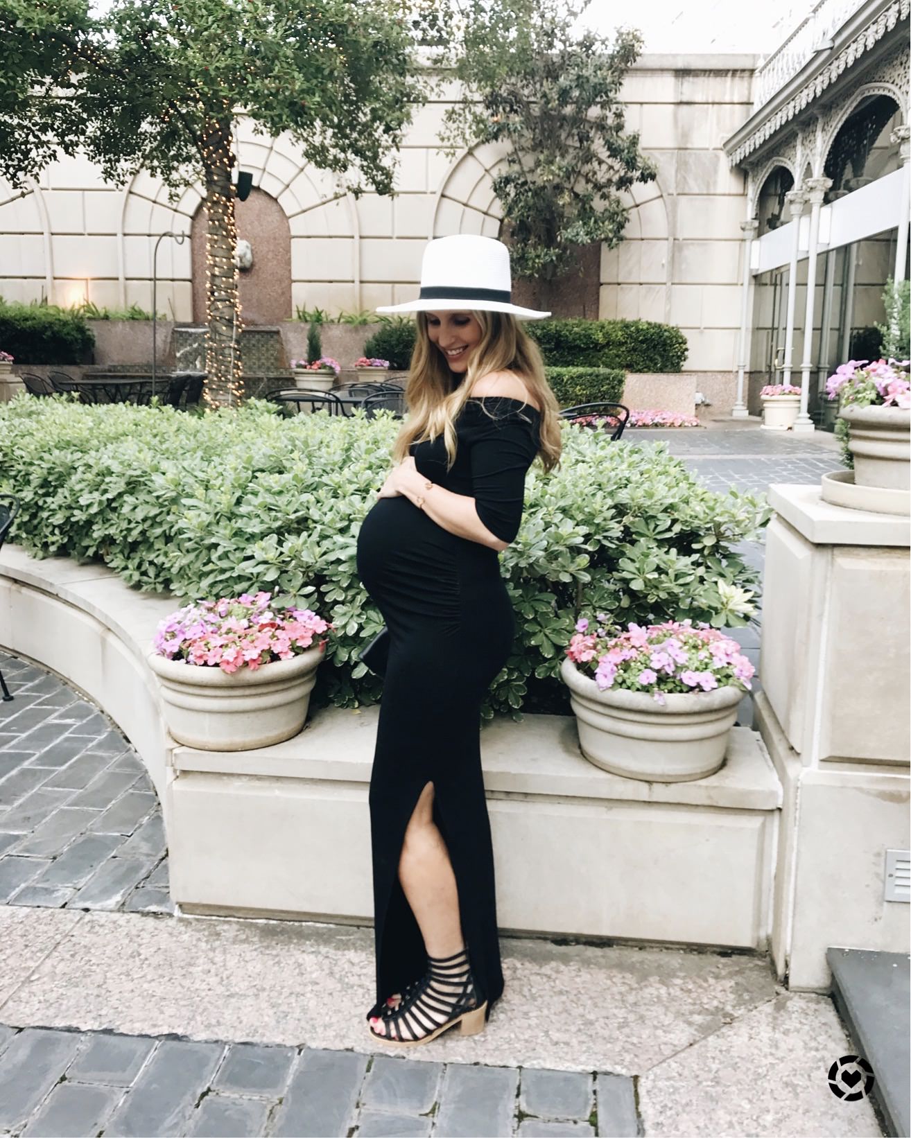 Maternity Style by Lynzy & Co. for the Rewardstyle Conference in a bardot black maxi dress!