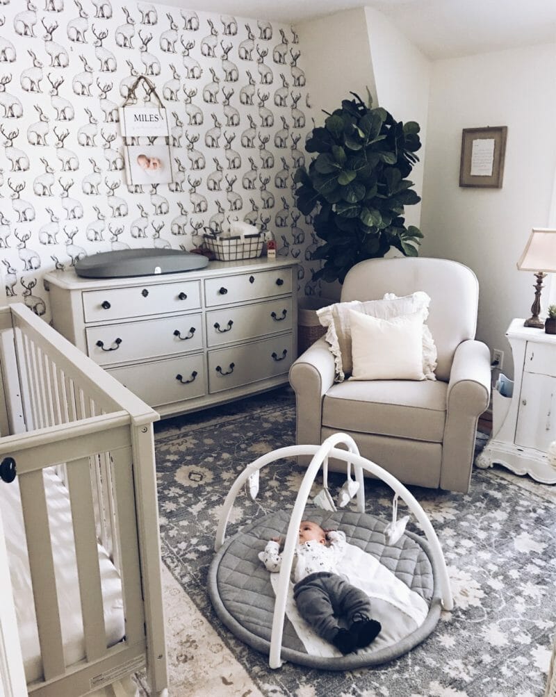 Lynzy from motherhood blog, Lynzy & Co. talks about the rugs that she has displayed throughout her home!